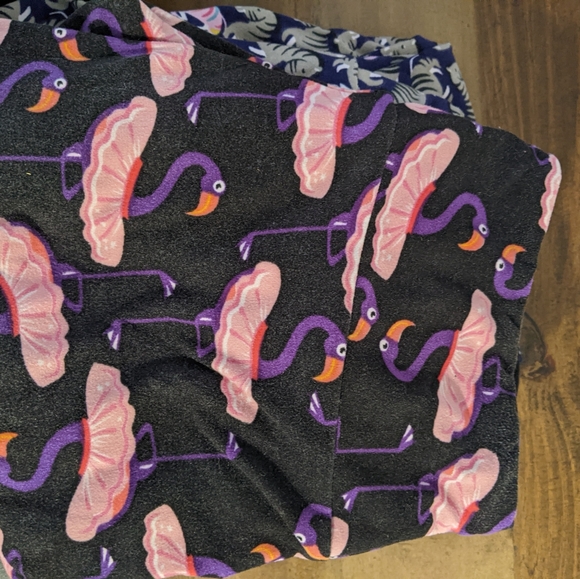 LulaRoe Leggings One Size Animal Prints - Picture 2 of 5